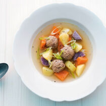 Bunter Kartoffeleintopf mit Leberwurstklösschen Bunter Kartoffeleintopf mit Leberwurstklösschen