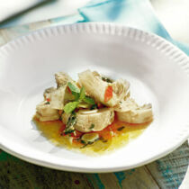 Gebratene Artischocken mit jungem Knoblauch