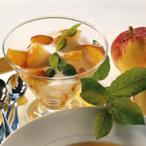 Pfirsiche mit Weinschaumcreme Pfirsiche mit Weinschaumcreme