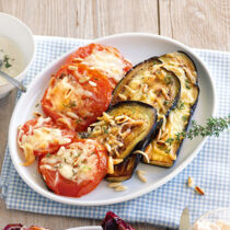 Überbackene Auberginen und Tomaten