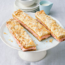 Rhabarber-Baiser-Kuchen Rhabarber-Baiser-Kuchen