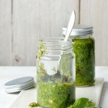 Basilikum-Speck-Pesto