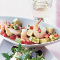 Garnelen mit Avocado und Tomaten