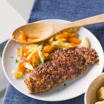 Knusperfisch mit Pastinaken-Möhren-Gemüse