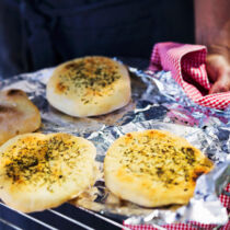 Mini-Focaccia vom Grill Mini-Focaccia vom Grill