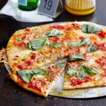 Ofenfrische Pizza Margherita Ofenfrische Pizza Margherita
