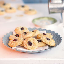 Mandelbusserl mit weißer Schokolade