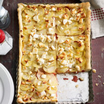 Kartoffelpizza mit Schafskäse