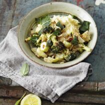 Ofen-Brokkoli mit Kurkumapüree Ofen-Brokkoli mit Kurkumapüree