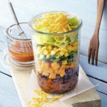 Scharfer Süßkartoffelsalat mit Bohnen Scharfer Süßkartoffelsalat mit Bohnen