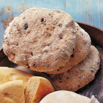 Gerstenfladen mit Oliven Gerstenfladen mit Oliven