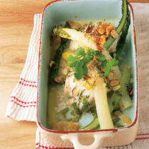 Spargel auf Fischfilets mit Haselnüssen Spargel auf Fischfilets mit Haselnüssen