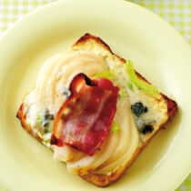 Birnen-Roquefort-Toast Birnen-Roquefort-Toast