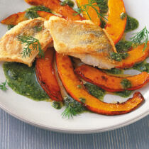 Zander auf Kürbisspalten mit Dillpesto