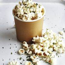 Zweierlei Mais mit ThymianPopcorn