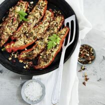 Gefüllte Paprika mit Chilimandeln