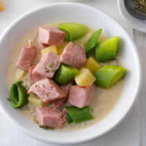 Kasseler im Lauch-Kartoffel-Eintopf Kasseler im Lauch-Kartoffel-Eintopf