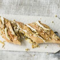 Partybaguette mit Brie Partybaguette mit Brie