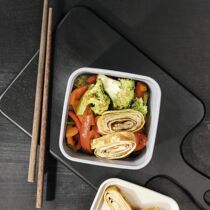 Japanische Omeletterollen mit Gemüse