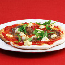 Pizza mit Rinderfilet, Ricotta und Rucola
