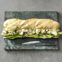 Veganes Baguette mit Pilzen, Spargel und Bohnen Veganes Baguette mit Pilzen, Spargel und Bohnen