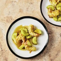 Gurkensalat mit Kokosgarnelen Gurkensalat mit Kokosgarnelen