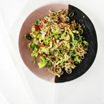 Fried Blumenkohl-Reis mit Sesam-Omelett Fried Blumenkohl-Reis mit Sesam-Omelett