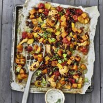 Tex-Mex-Blech mit Crème-Fraîche-Dip