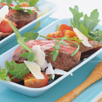 Steakstreifen auf Rucola