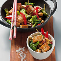 Pfannengerührter Brokkoli mit Tofu