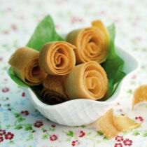 Knusprige Waffel-Spiralen