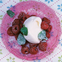 Himbeeren mit Eierlikör-Creme Himbeeren mit Eierlikör-Creme