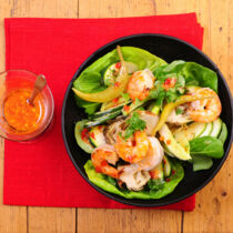 Zucchini-Artischocken-Salat mit Garnelen