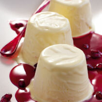 Orangenparfait mit Granatapfelsauce