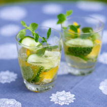 Erfrischende Gurken-Zitrus-Bowle Erfrischende Gurken-Zitrus-Bowle