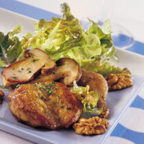 Wachtelbrüstchen auf Herbstsalaten Wachtelbrüstchen auf Herbstsalaten