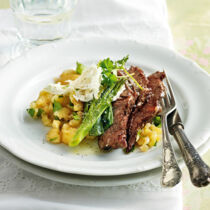 Confiertes Rinder-Kronfleisch mit Frühlingszwiebeln