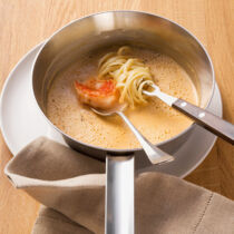 Flambierte Krustentiersauce mit Weinbrand Flambierte Krustentiersauce mit Weinbrand