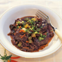 Geschmortes Ochsenschwanzragout Geschmortes Ochsenschwanzragout