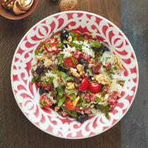 Reissalat mit Salami und Rucola