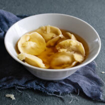 Tortellini in Brühe