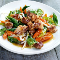 Wok-Ente mit Ingwergemüse