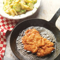 Wiener Schnitzel mit steirischem Erdäpfel-Gurken-Salat