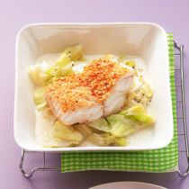 Steinbeißerfilet in Mandelkruste mit Spitzkohl Steinbeißerfilet in Mandelkruste mit Spitzkohl