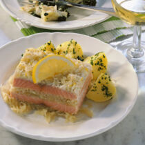 Lachs auf Sauerkraut Lachs auf Sauerkraut