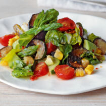 Warmer Gemüsesalat mit Holunderblüten-Dressing Warmer Gemüsesalat mit Holunderblüten-Dressing