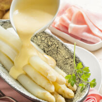 Spargel mit Sauce hollandaise