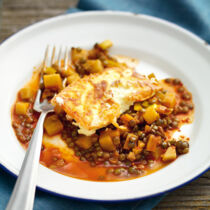 Gemüse-Linsen-Eintopf mit Pfannenfeta Gemüse-Linsen-Eintopf mit Pfannenfeta