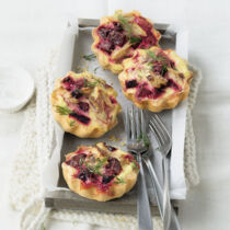 MINIQUICHES MIT ROTER BETE MINIQUICHES MIT ROTER BETE