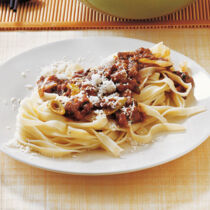 Nudeln mit Kräuterhack